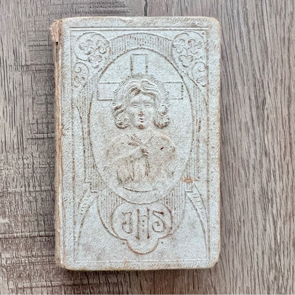 4" ANTIQUE‎ 1925 CATHOLIC CHILD'S PRAYER BOOK RARE BAKELITE COVER, ILLUSTRATED